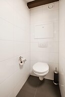 Canal Garden Apartment 11