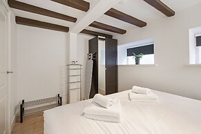 Canal Garden Apartment 11