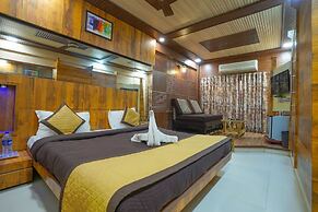 Hotel Kumar Plaza