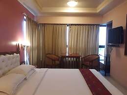 Hotel The Samrat