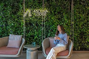 Ascona Lodge, Pool & Garden Retreat