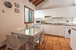 San Frediano House by Mmega