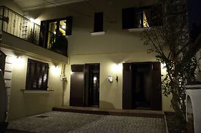 Arina Apartments