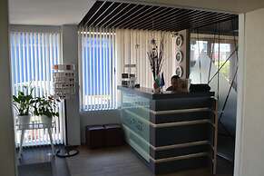 Elate Plaza Business Hotel