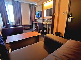 Elate Plaza Business Hotel