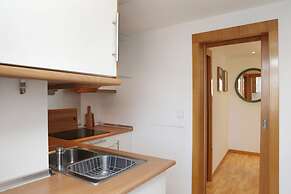 Flores Guest House