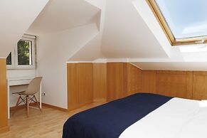 Flores Guest House