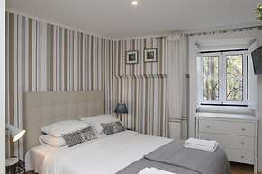 Flores Guest House