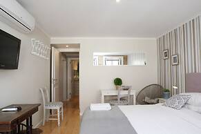 Flores Guest House