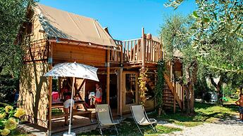 Weekend Glamping Resort