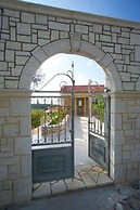 Vryonis Villa