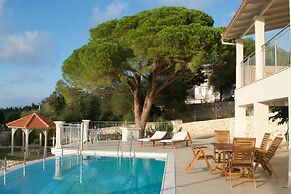 Vryonis Villa