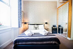 Pimlico Chic Suite