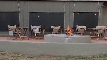 Sunset Lodge & Safaris