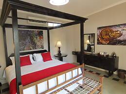 Sunset Lodge & Safaris