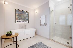 Amberhall Guesthouse