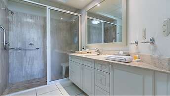 Unlimited Luxury ROSA'S CONDO
