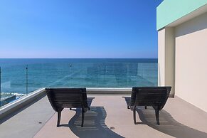Garner Hotel Mazatlan Beach by IHG