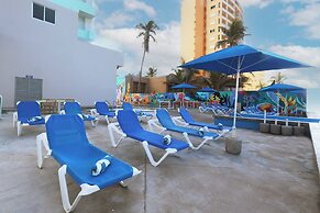 Garner Hotel Mazatlan Beach by IHG