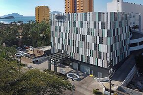 Garner Hotel Mazatlan Beach by IHG