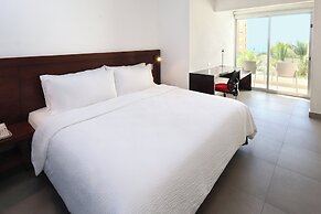 Garner Hotel Mazatlan Beach by IHG