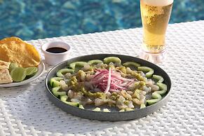 Garner Hotel Mazatlan Beach by IHG
