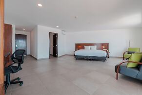 Garner Hotel Mazatlan Beach by IHG