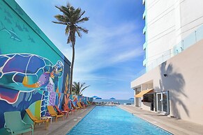 Garner Hotel Mazatlan Beach by IHG