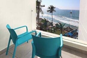 Garner Hotel Mazatlan Beach by IHG