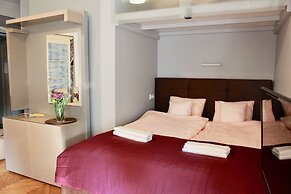 Alder Apartments