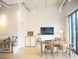 Upflo Hostel