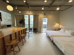 Upflo Hostel