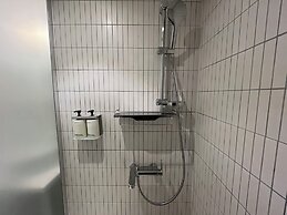 Upflo Hostel