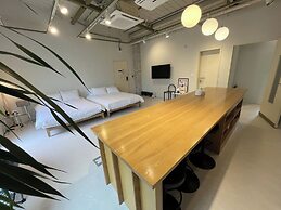 Upflo Hostel