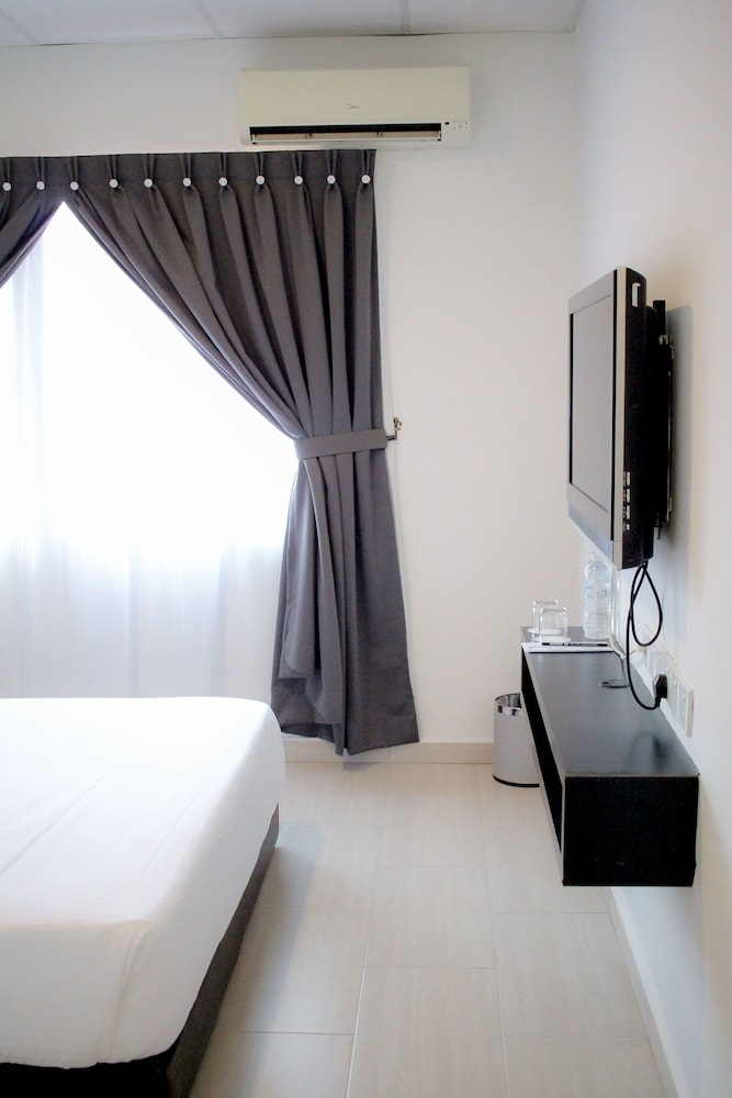 We Hotel