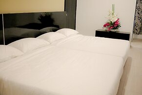 We Hotel