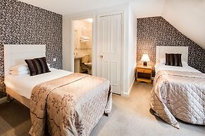 Queens Head Hotel