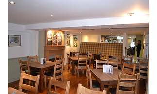 Queens Head Hotel
