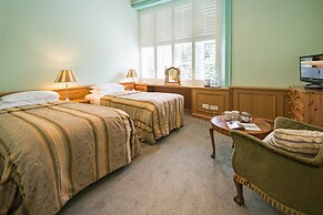 Queens Head Hotel