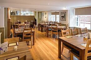 Queens Head Hotel