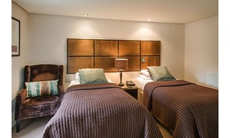 Queens Head Hotel