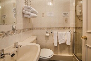 Queens Head Hotel