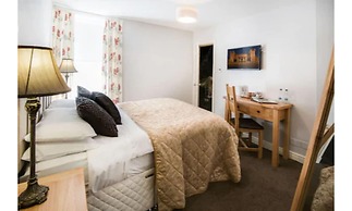 Queens Head Hotel