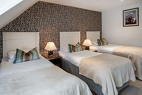 Queens Head Hotel