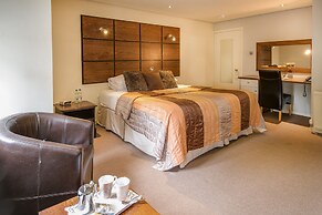 Queens Head Hotel