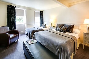 Queens Head Hotel
