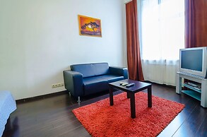 Rent Kiev Lva Tolshtoho Square