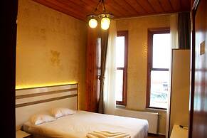 Theodian Hotel