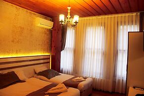 Theodian Hotel