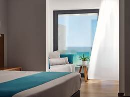Cavo Orient Beach Hotel